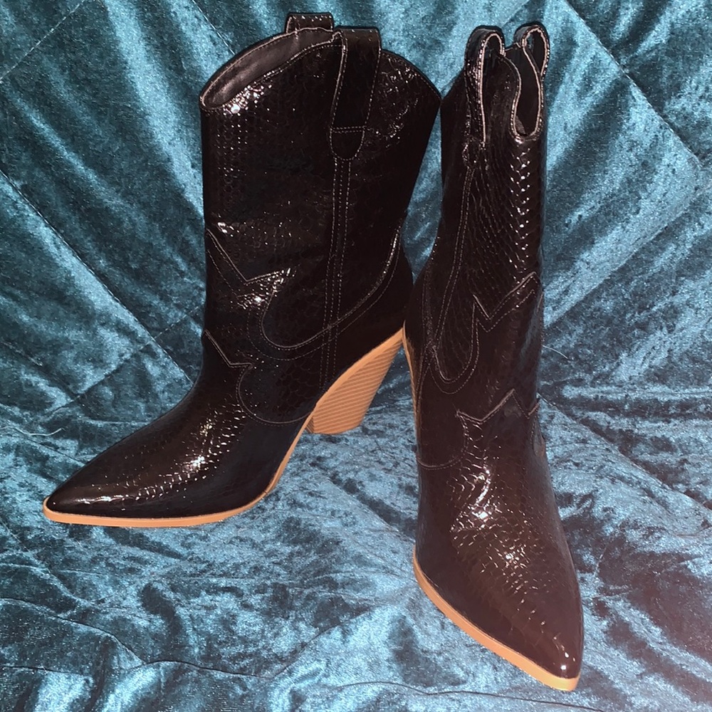 Faux leather pointed toe cowboy boots